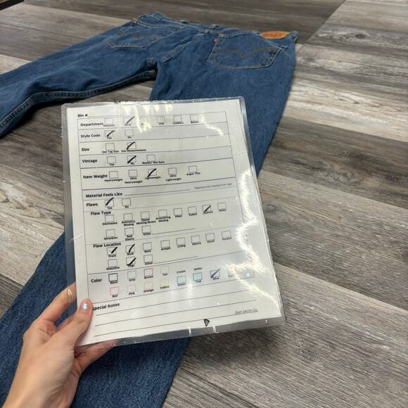 Levis 505 Mid Wash Blue Mens 38x32 Regular Fit Straight Leg Denim Jeans Red Tab - Picture 8 of 14